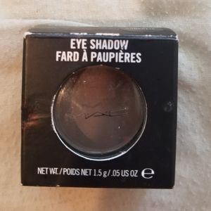 NEW MAC eyeshadow in Concrete